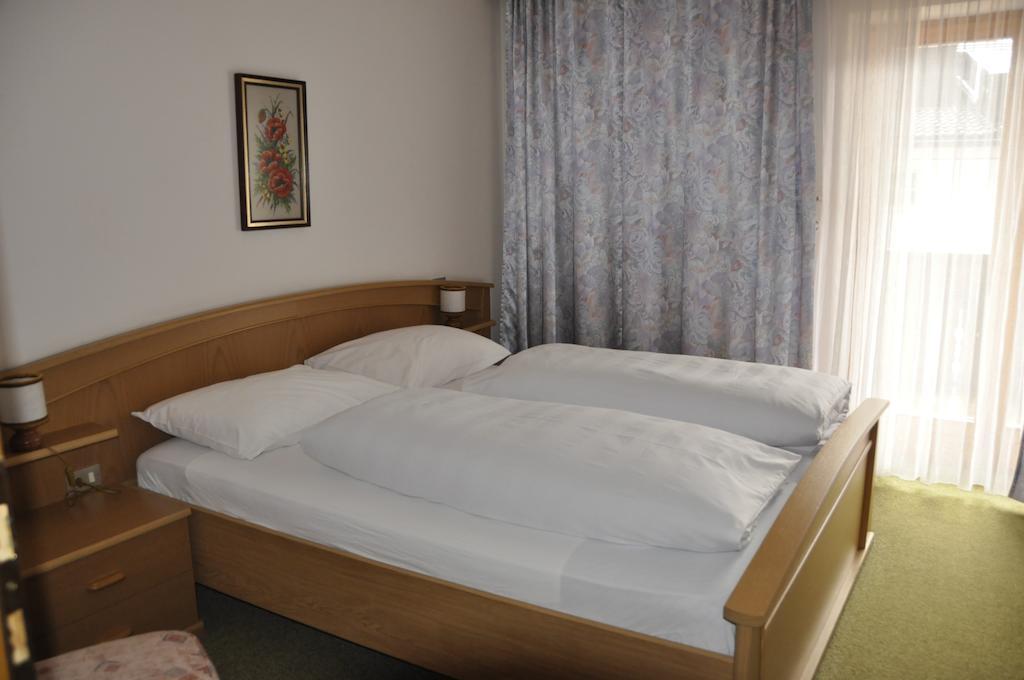 Hotel Garni Kofler Tirolo Esterno foto