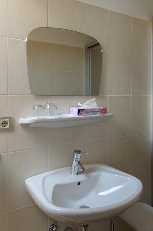 Hotel Garni Kofler Tirolo Esterno foto